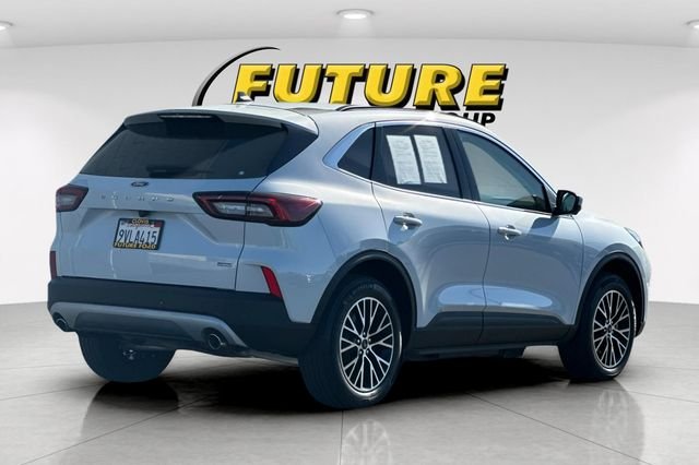 Used 2025 Silver Ford Base image 3