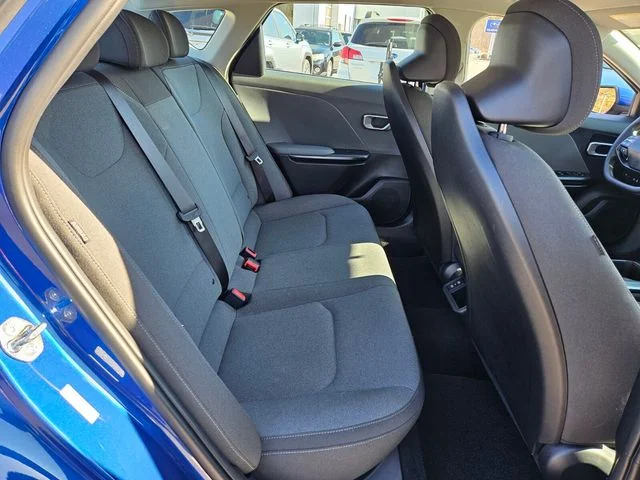 Used 2025 Blue Kia LXS image 17