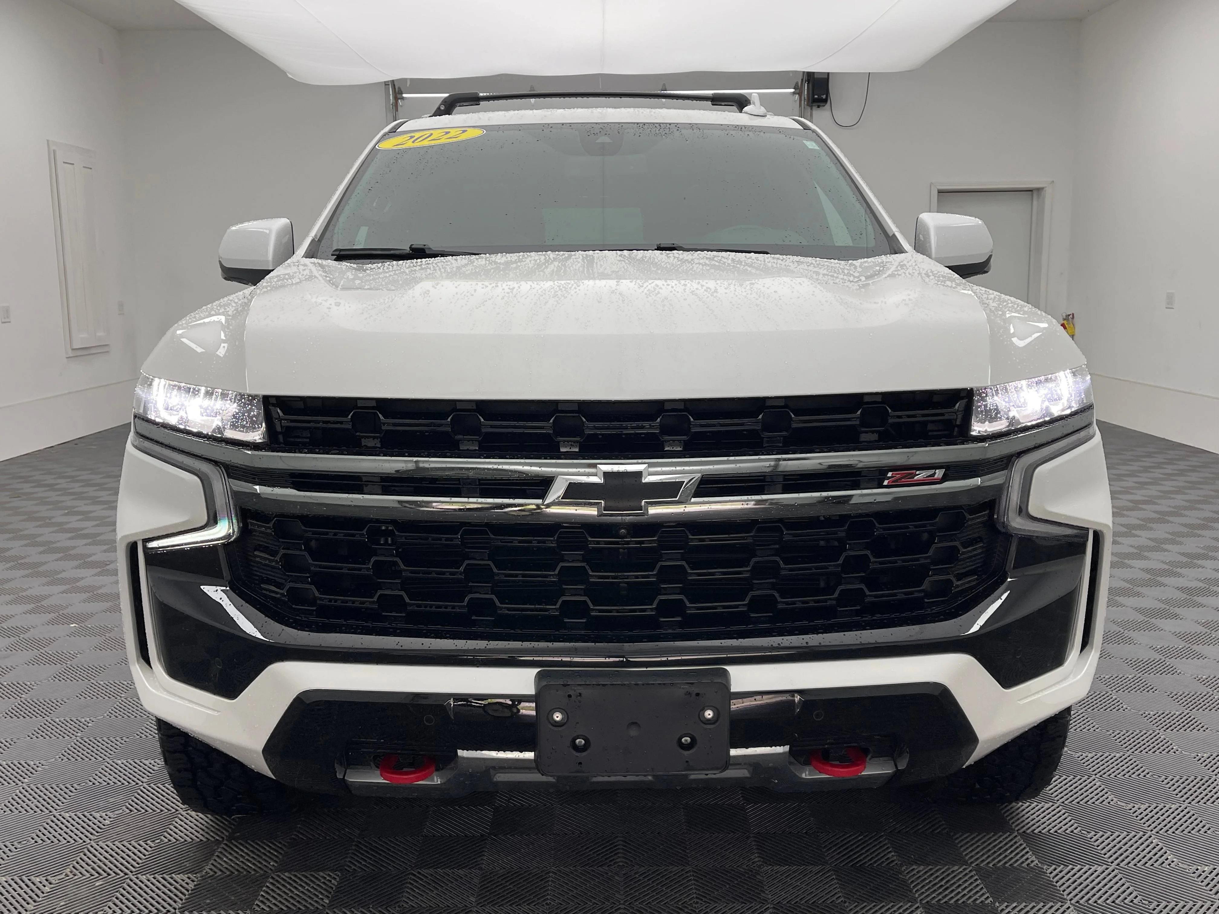 Used 2022 Iridescent Pearl Tricoat Chevrolet Z71 image 16