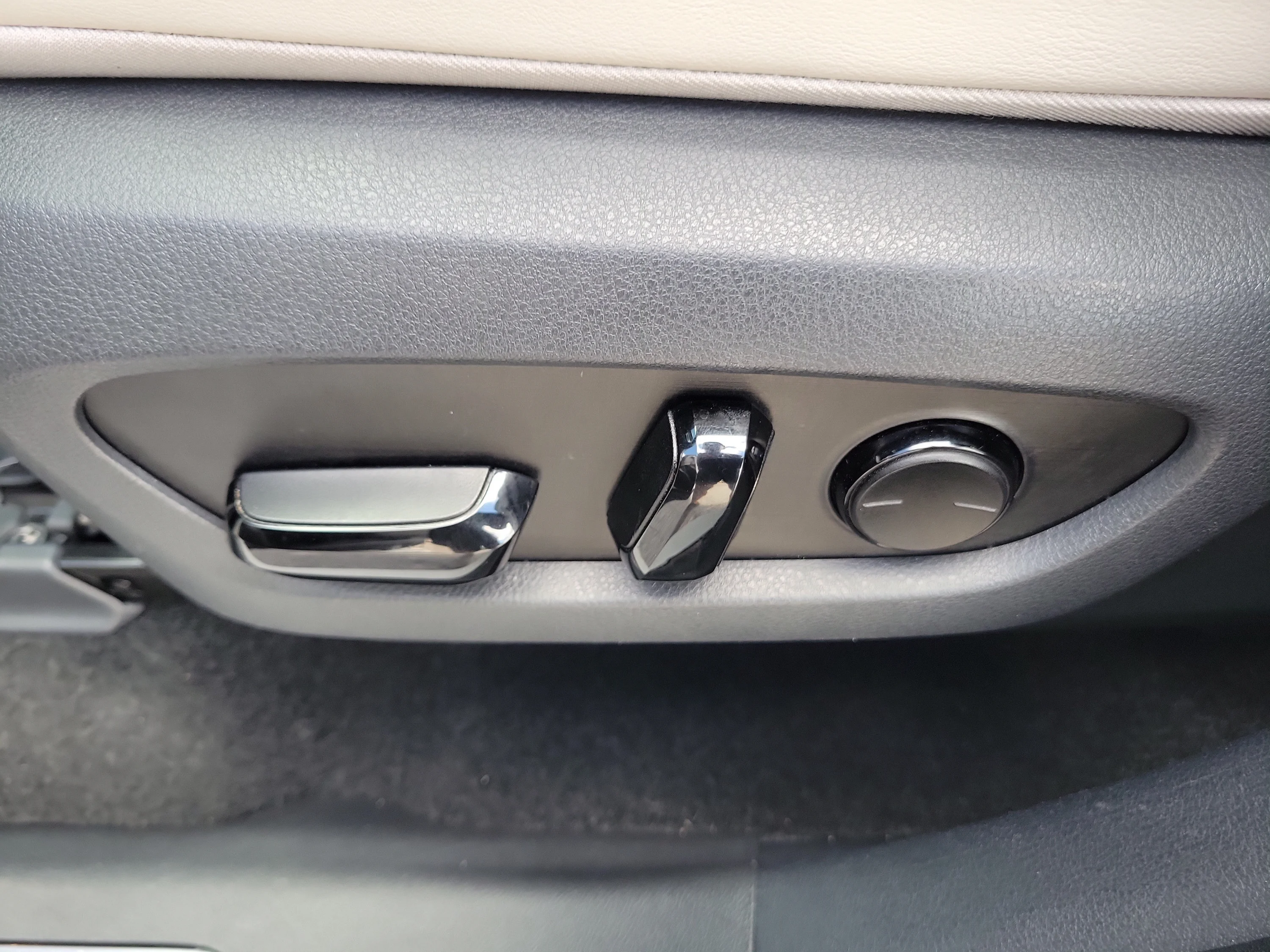 Used 2024 Pearl Lexus TX 350 image 18