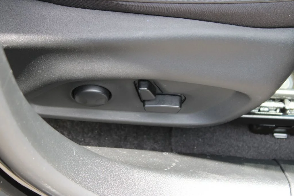 Used 2023 Black Jeep Limited image 12