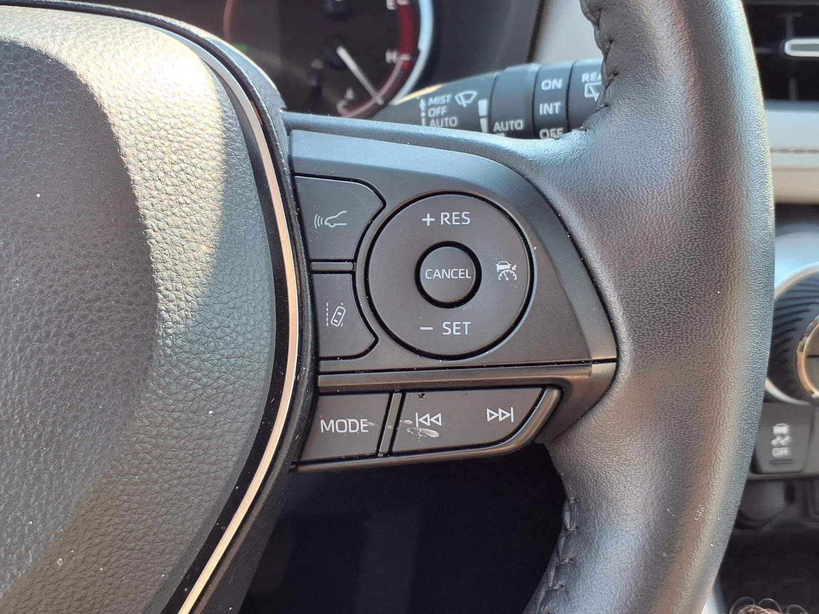 Certified Used 2025 Magnetic Gray Metallic Toyota XLE Premium image 16