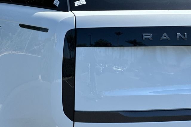 New 2026 Fuji White Land Rover SE image 26