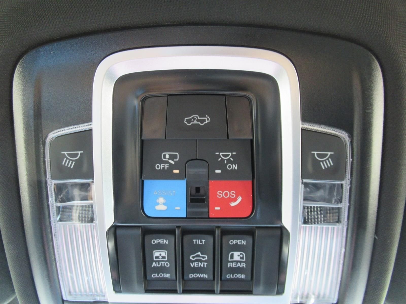 New 2027 Bright White Clear-Coat Exterior Paint RAM Laramie image 32