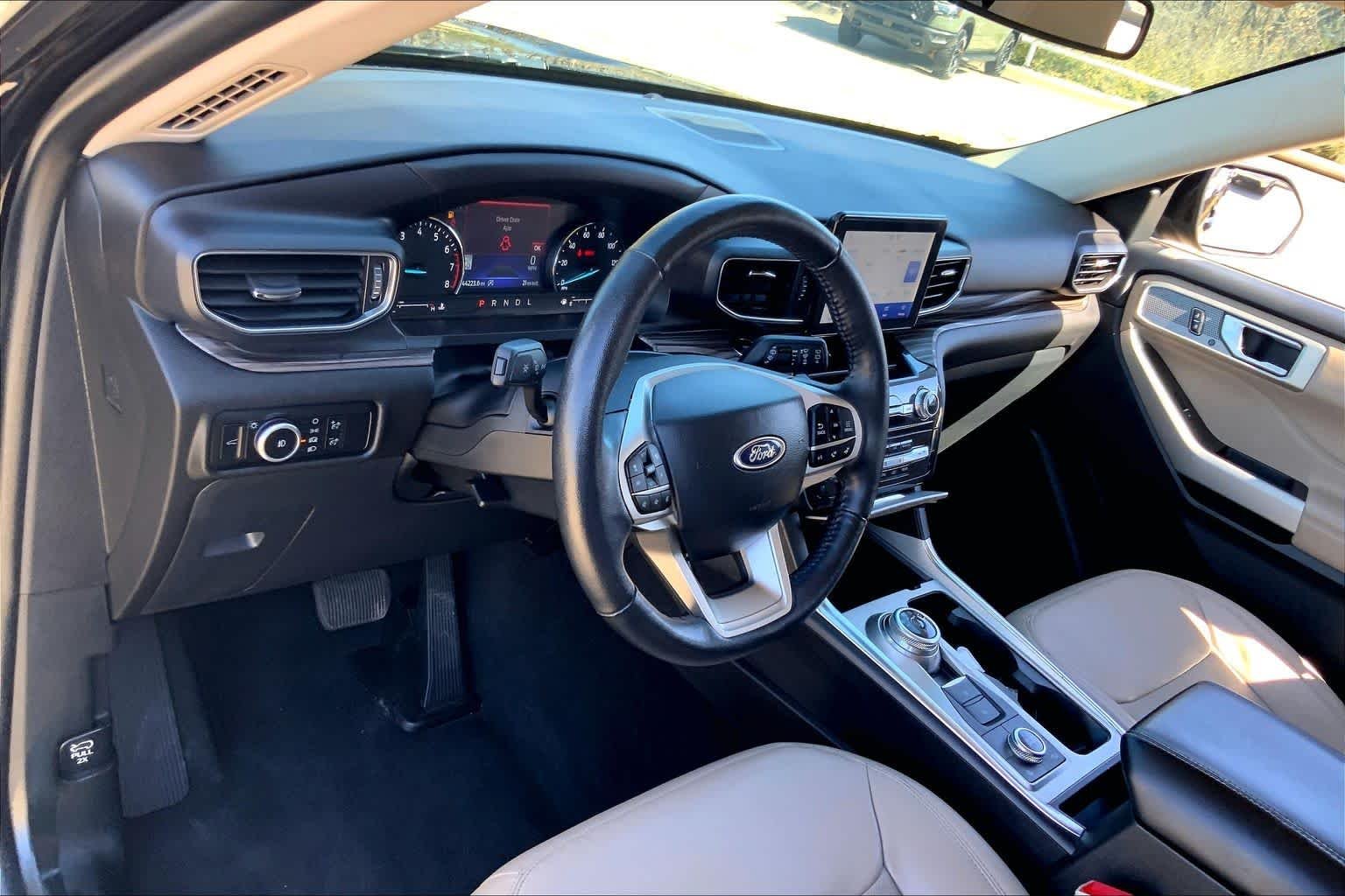 2023 Ford Explorer Limited - Photo 17