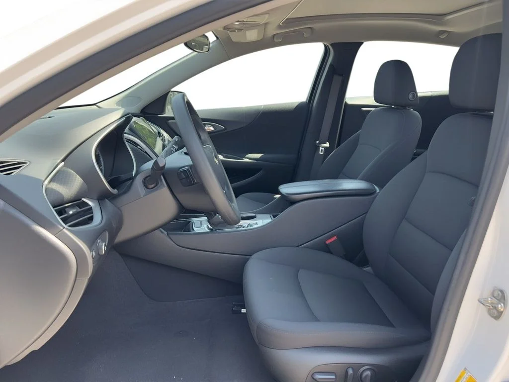 Used 2024 White Chevrolet LT image 6