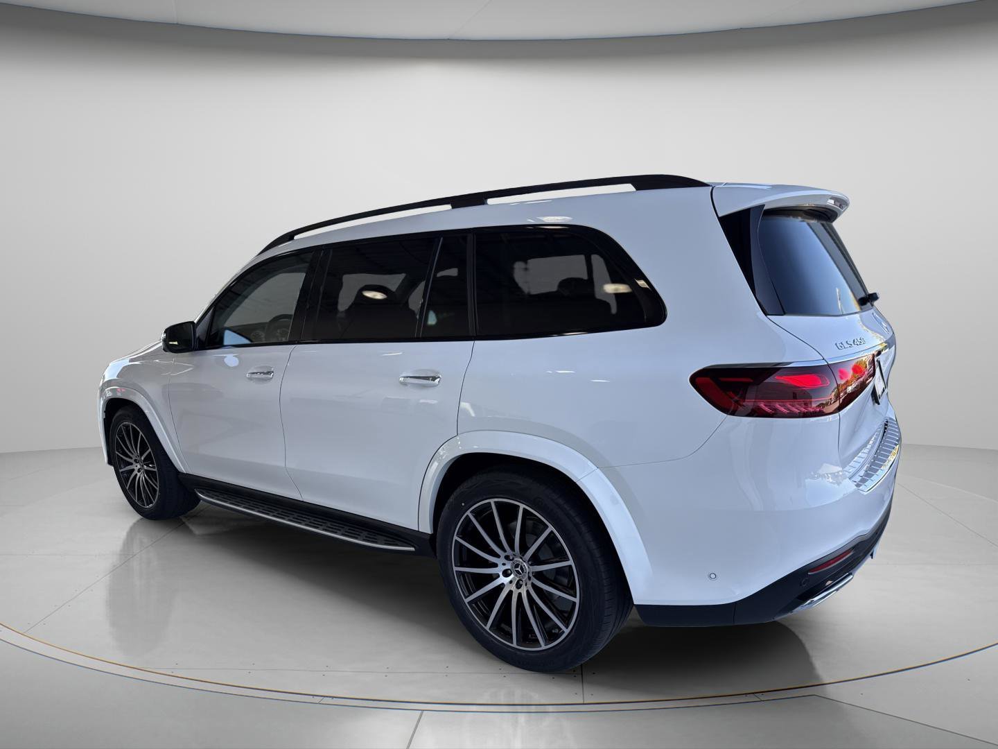 Certified Used 2026 Polar White Mercedes-Benz GLS 450 image 3
