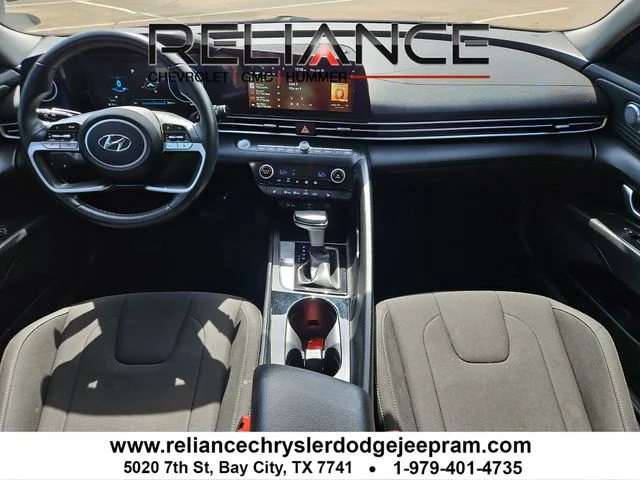 Used 2023 Blue Hyundai SEL image 11