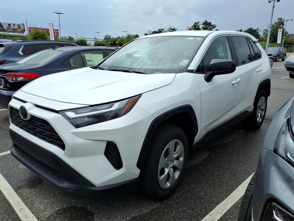 Used 2025 White Toyota LE image 7