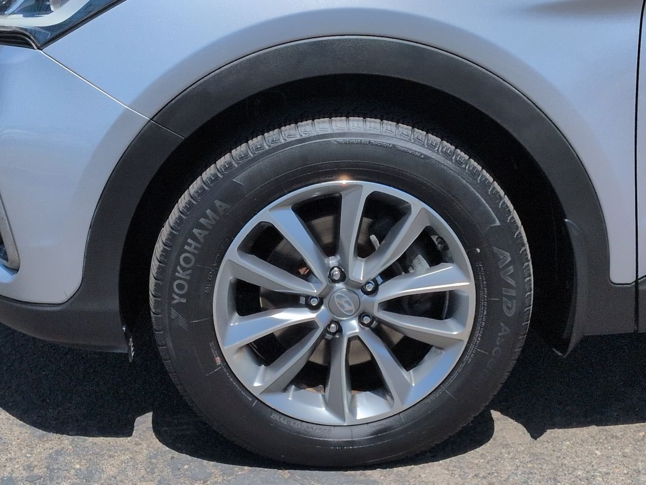 Used 2018 Gray Hyundai SE image 35