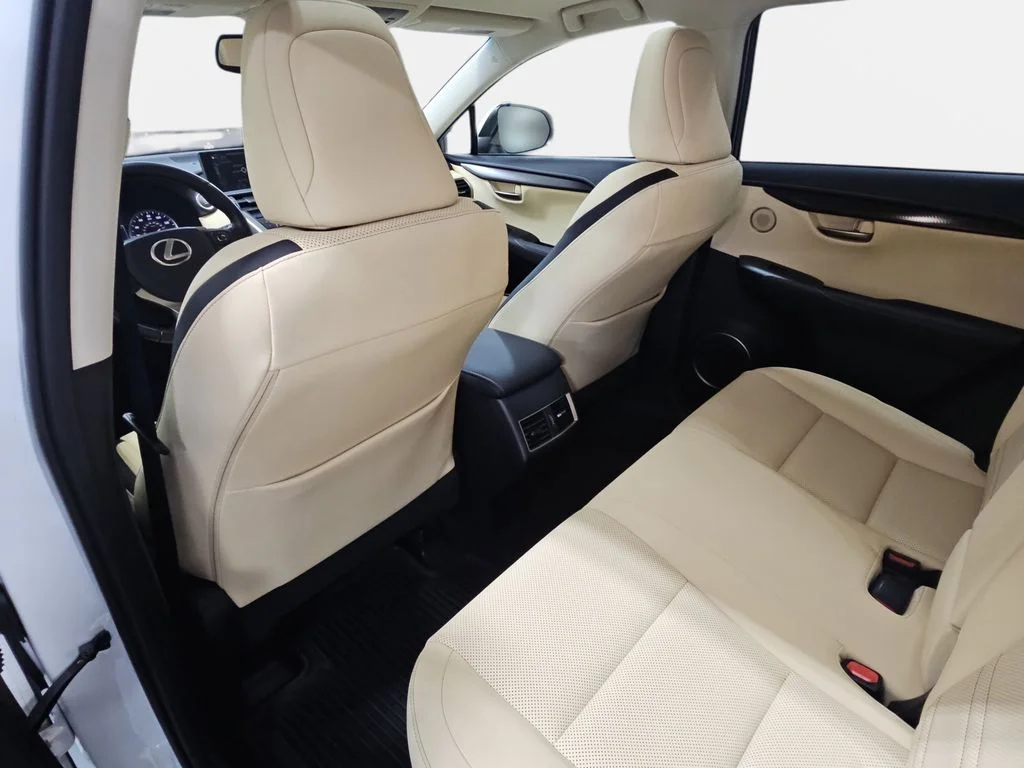 Used 2017 White Lexus 200t image 13