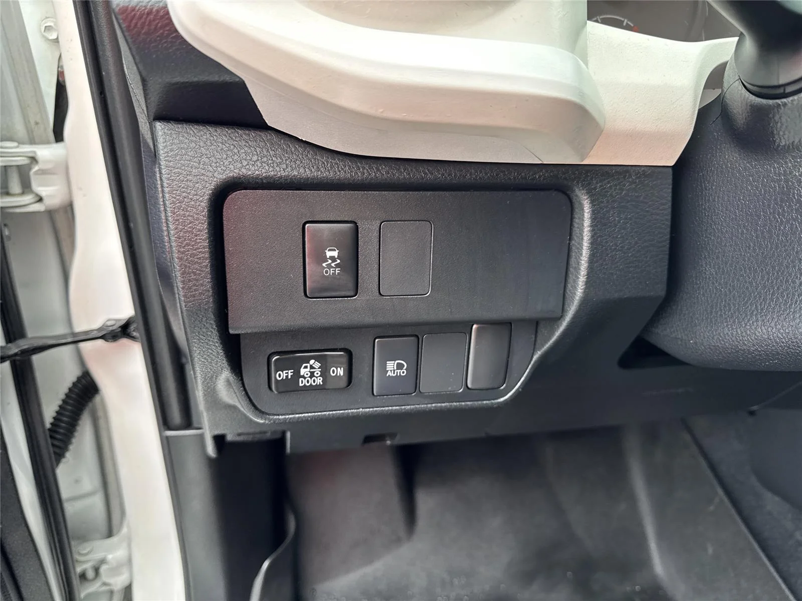 Used 2021 Super White Toyota SR image 21