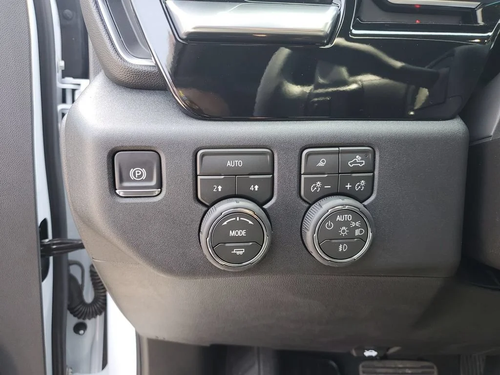 New 2026 Polar White Tricoat Chevrolet LTZ image 24