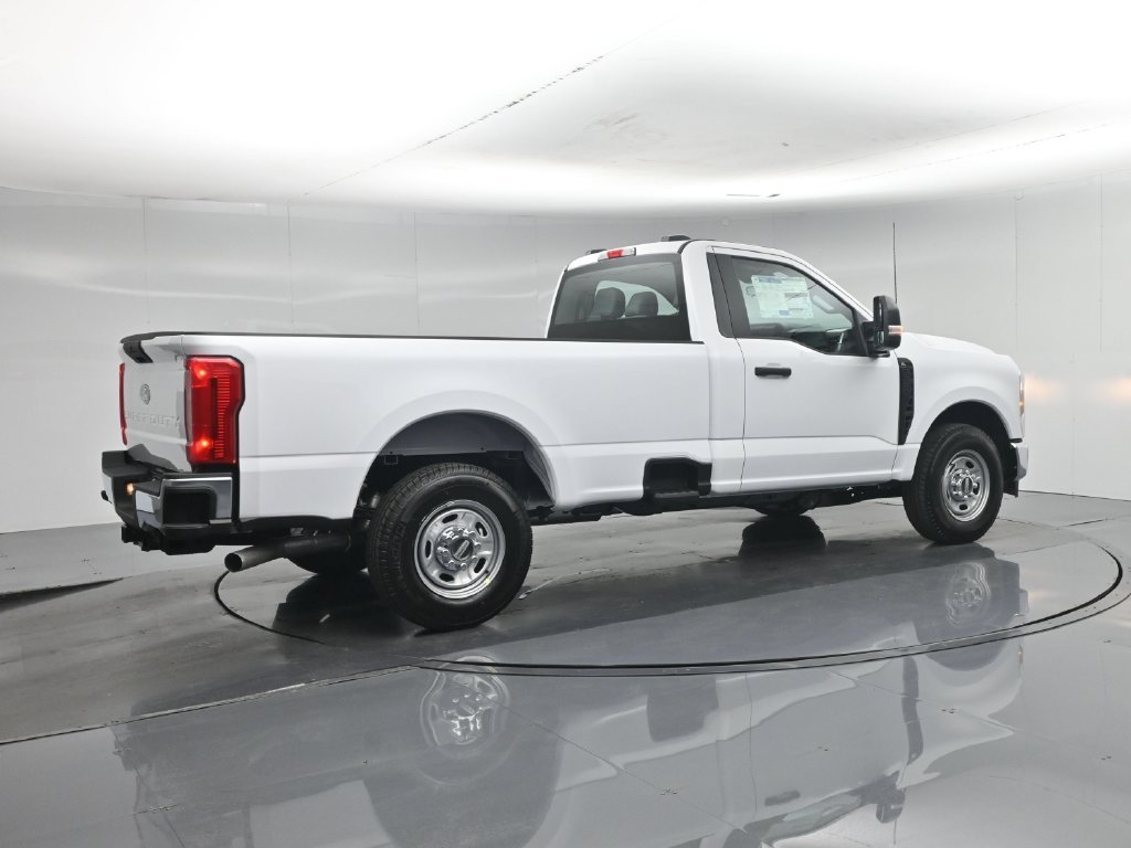 New 2027 Oxford White Ford XL image 22