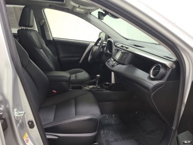 Used 2016 Classic Silver Metallic Toyota Limited image 15