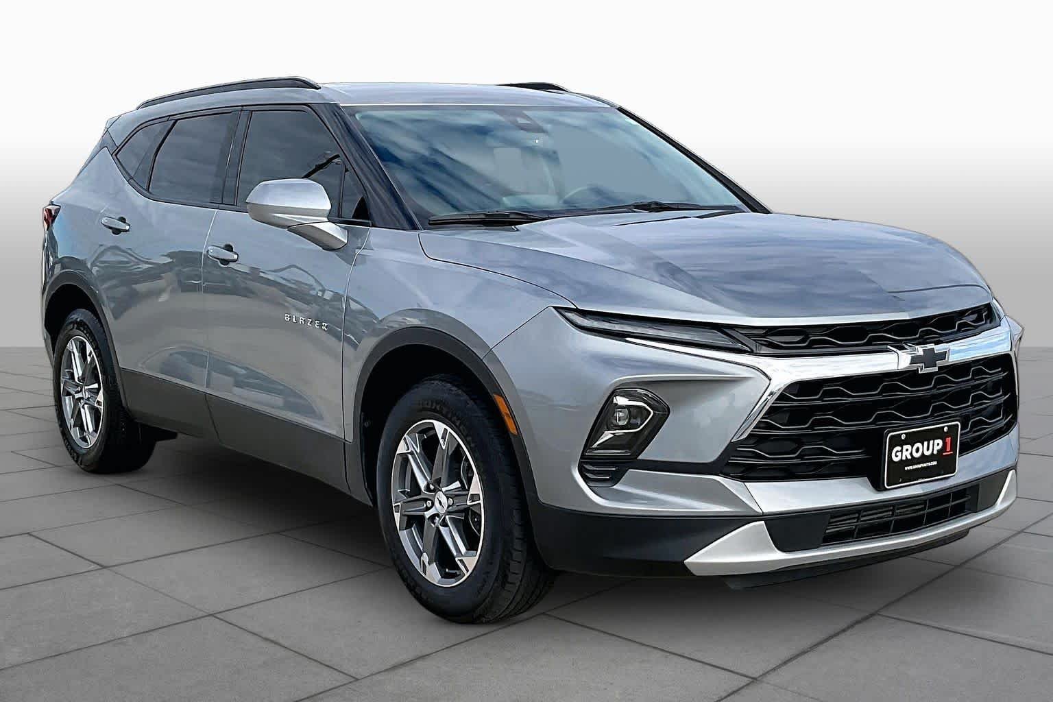 Used 2023 Sterling Gray Metallic Chevrolet LT image 3