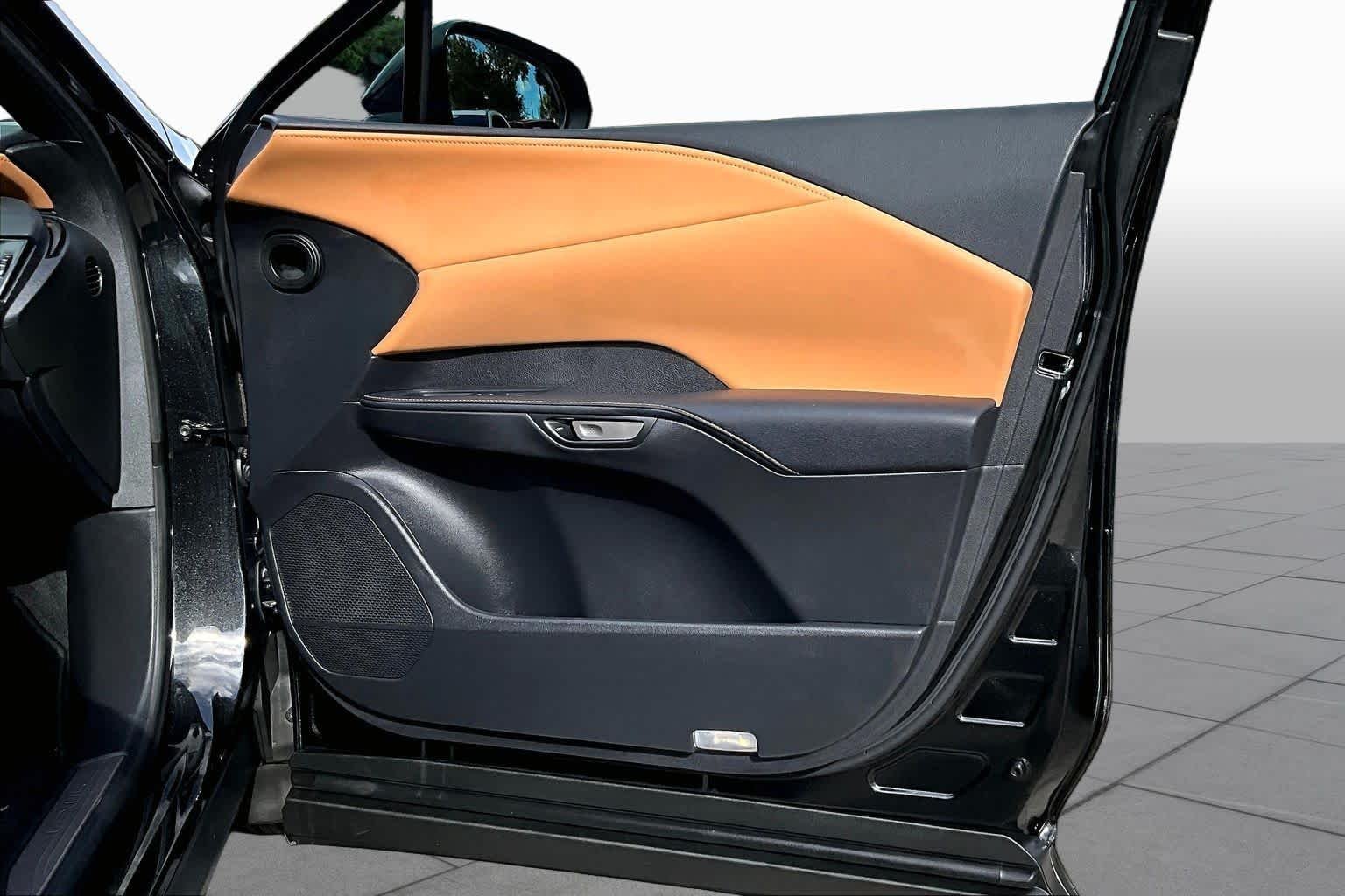 Certified Used 2025 CAVIAR Lexus  image 27