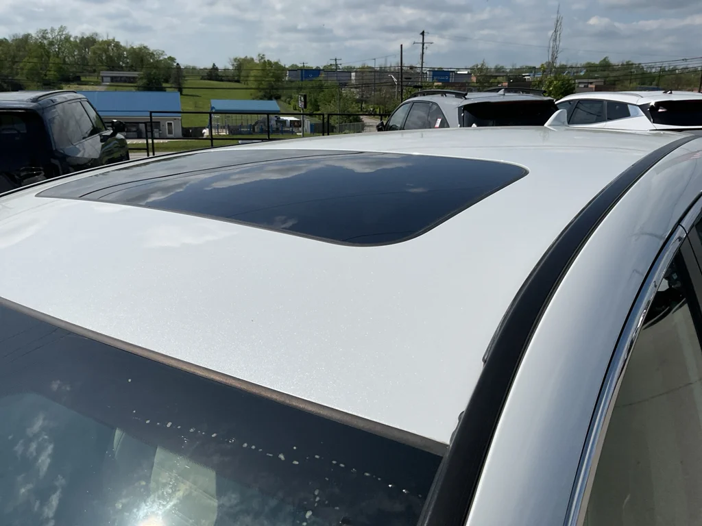 Used 2019 Platinum White Pearl Honda EX-L image 6