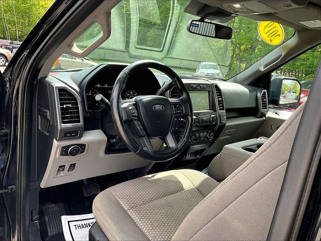 Used 2019 Black Metallic Ford XLT image 8