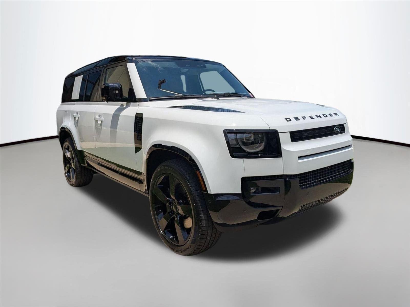 New 2026 Fuji White Land Rover X-Dynamic SE image 3