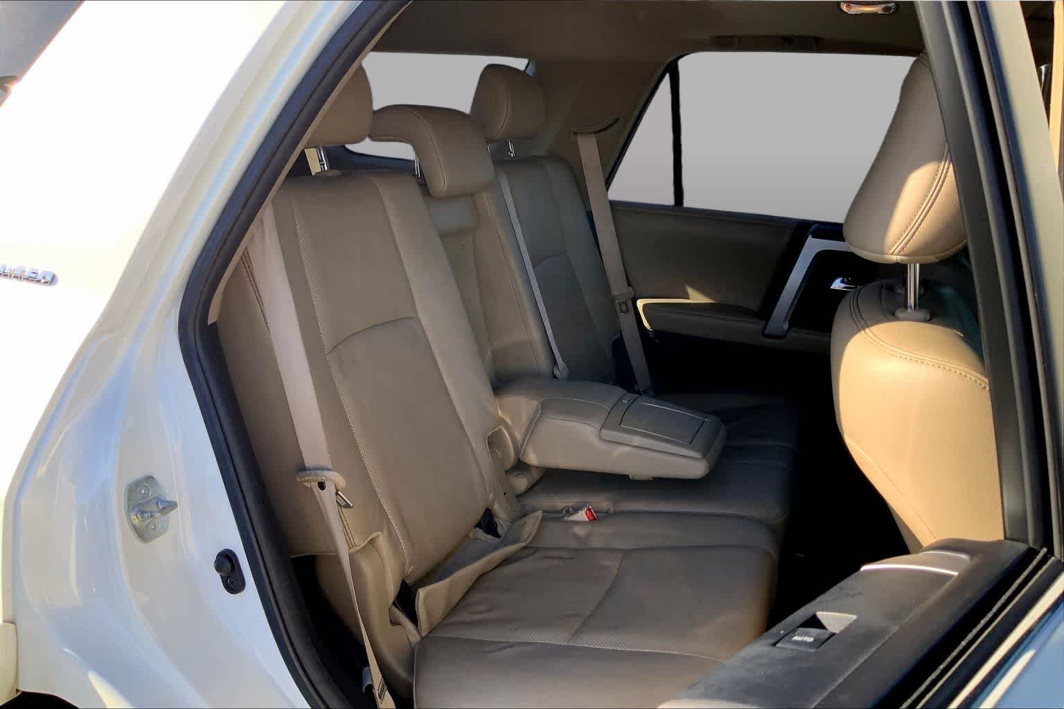 Used 2014 Blizzard Pearl Toyota Limited image 19