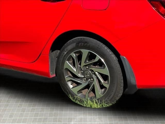Used 2018 Red Honda EX image 21