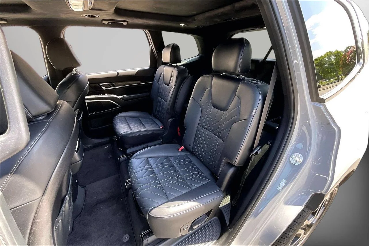 Certified Used 2024 Gray Kia SX-Prestige X-Line image 23