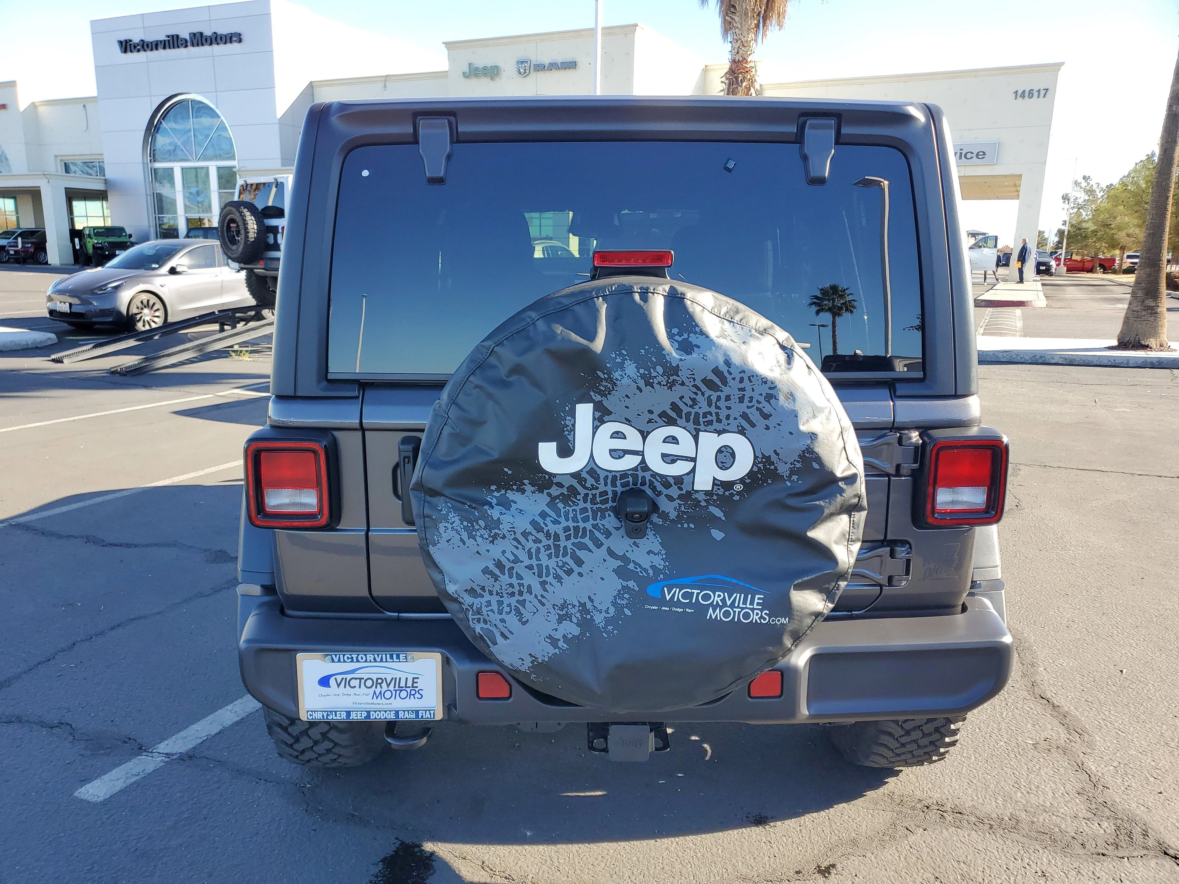 New 2026 Granite Crystal Metallic Clear-Coat Exterior Paint Jeep Willys image 4