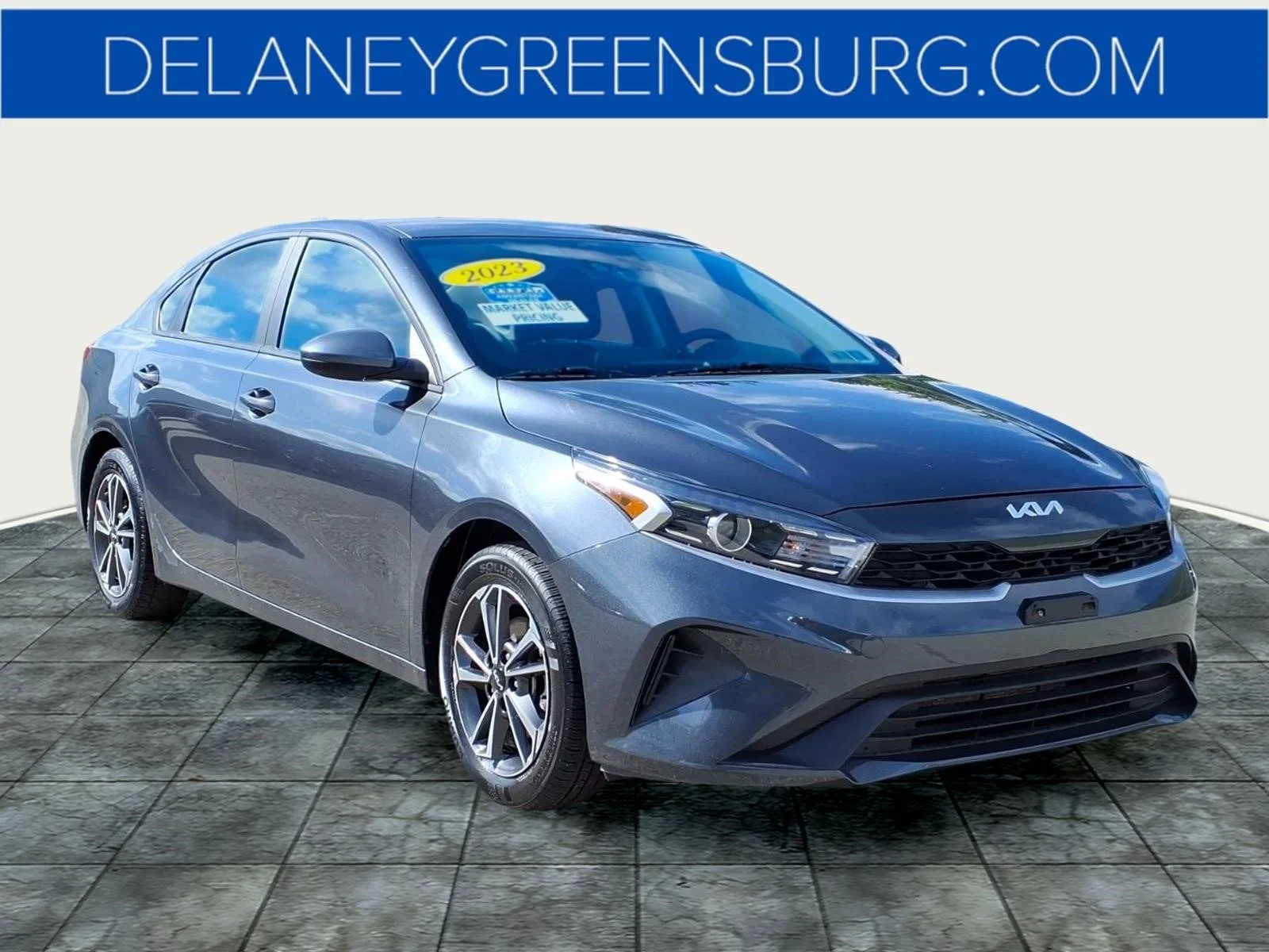Used 2023 Gravity Gray Kdg Kia LXS image 1