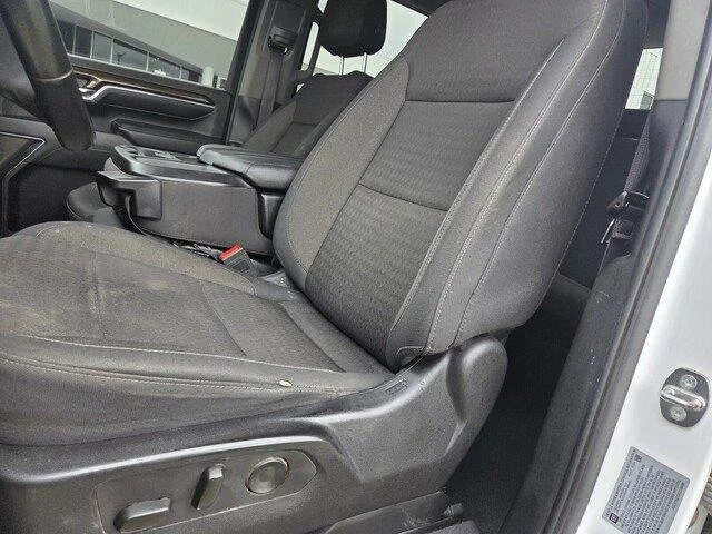Used 2024 Summit White Chevrolet LT image 10