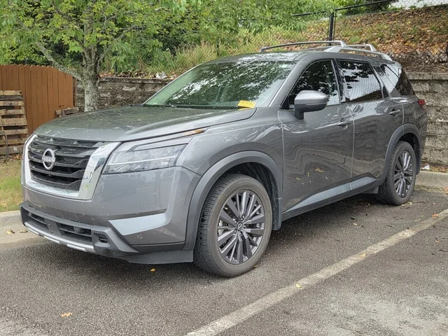 2023 NISSAN PATHFINDER SL