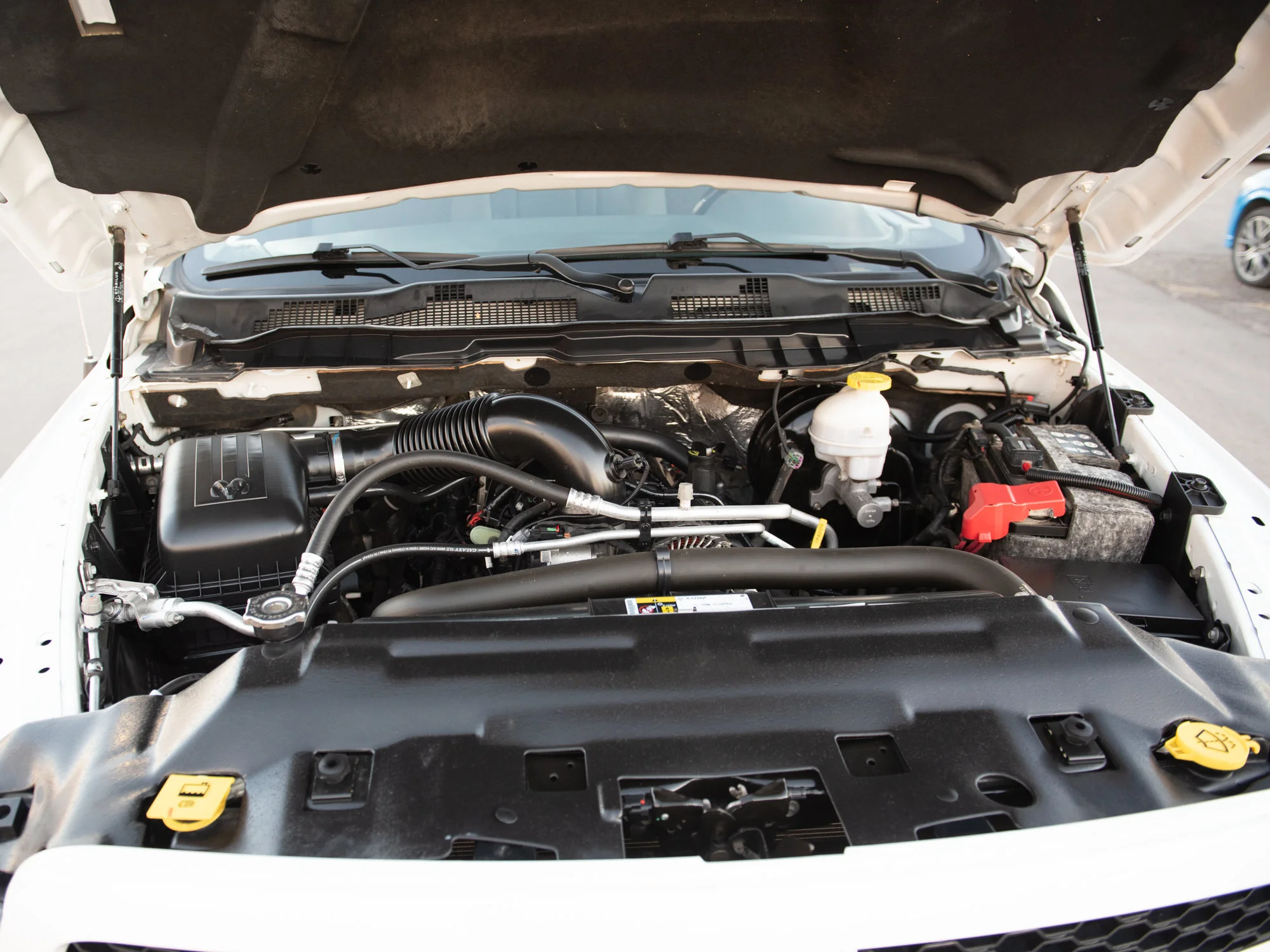 Used 2020 White RAM Black Express* Crew Cab 4x4, 35 Inch Tires, No Accidents, Heated Seats & Wheel image 9