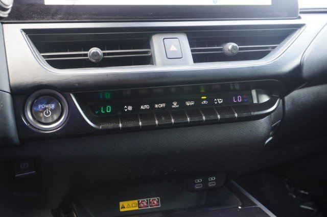 Used 2024  Lexus UX 250h F SPORT Handling image 34
