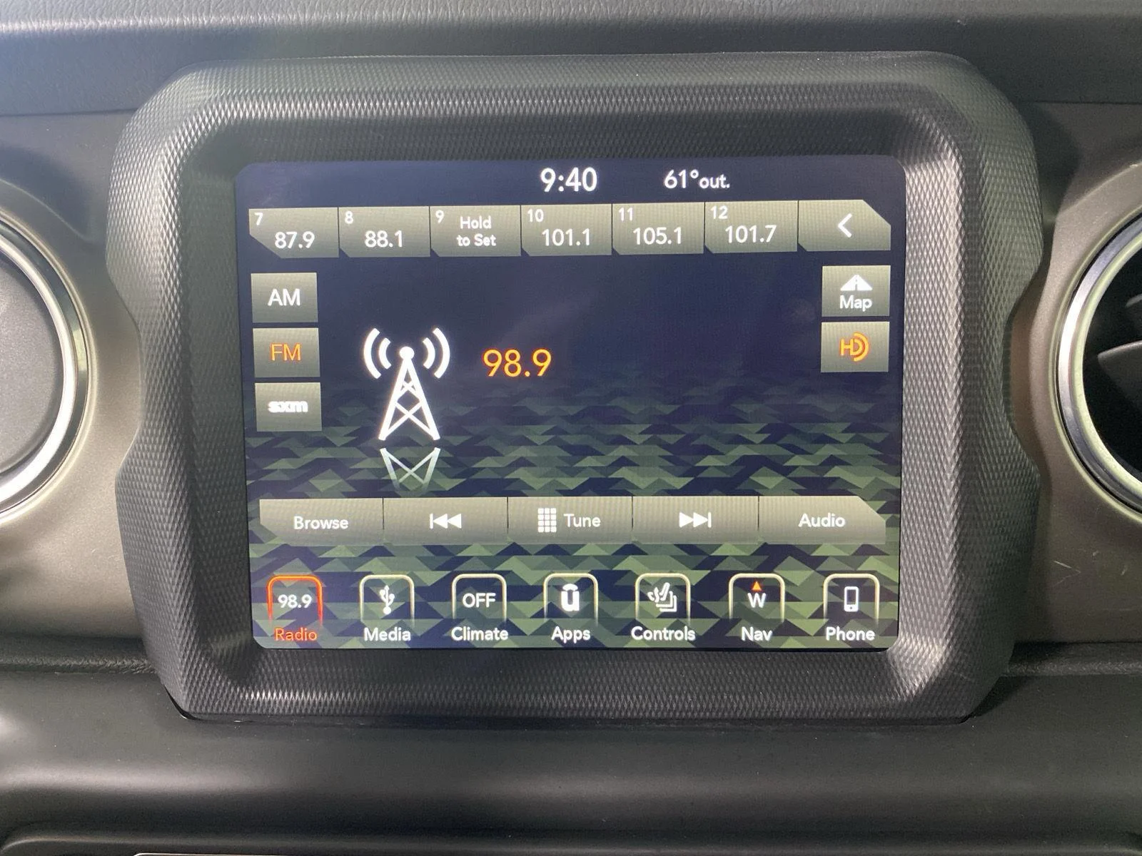 Used 2018 Mojito! Clearcoat Jeep Rubicon image 24