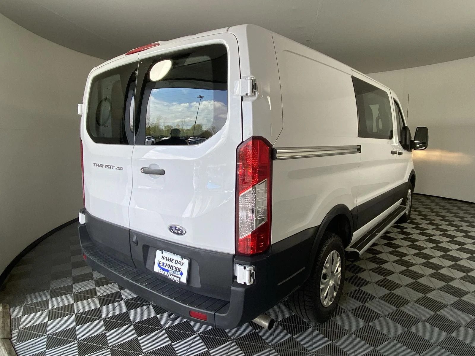 Used 2025 Oxford White Ford Base image 6