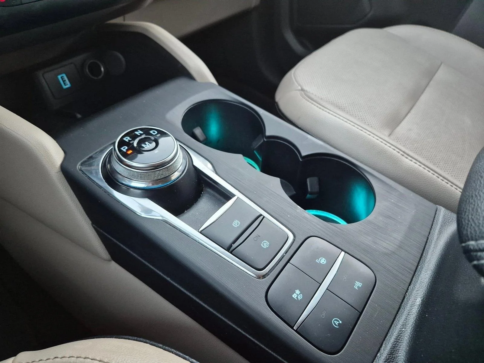 Used 2020 Star White Metallic Tri-Coat Ford Titanium image 10