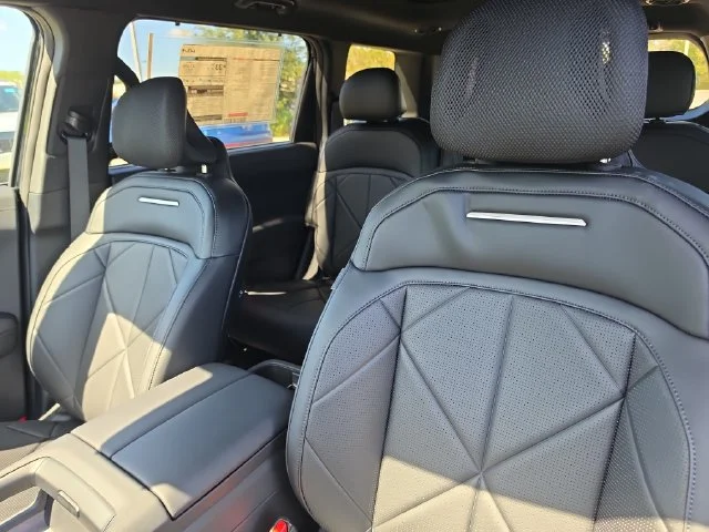 New 2027 Black Jade Green Kia SX image 22