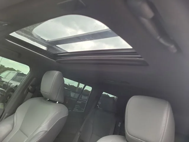 Used 2024  Lexus 550 Premium+ image 23