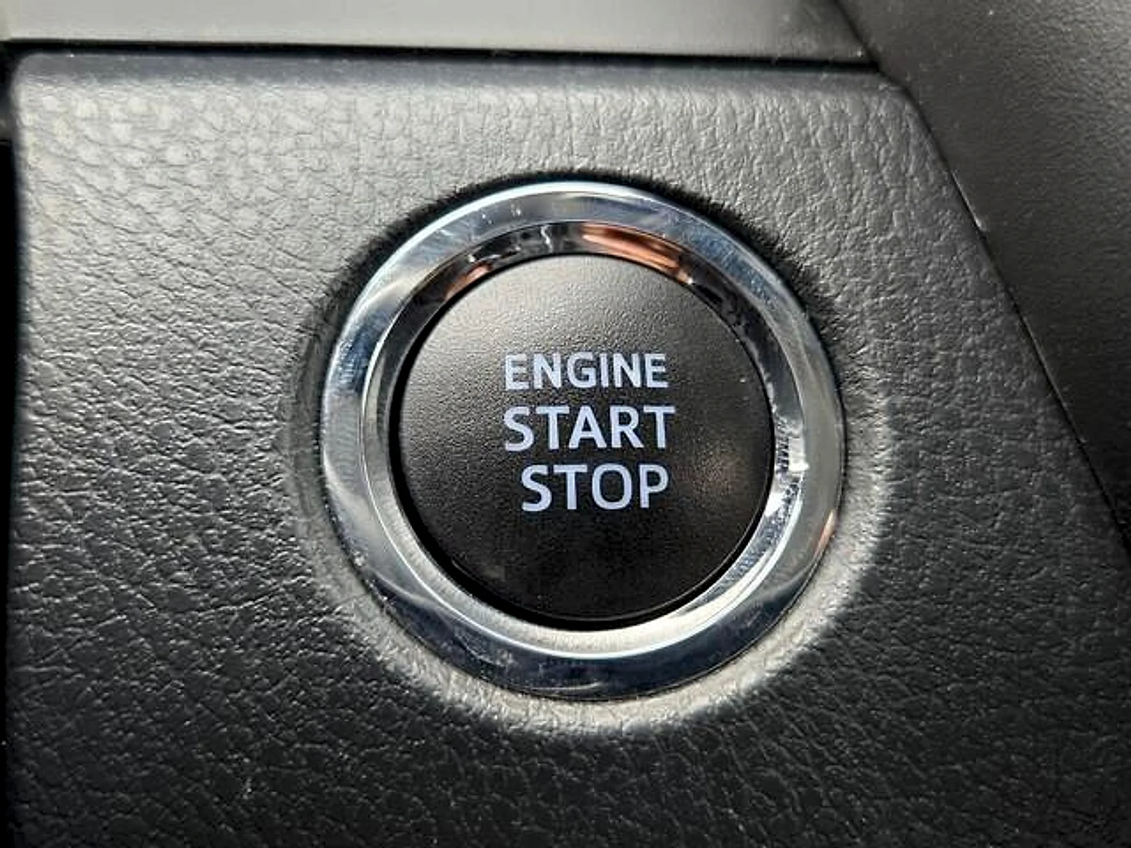 Used 2021 Wind Chill Pearl Toyota XLE image 22