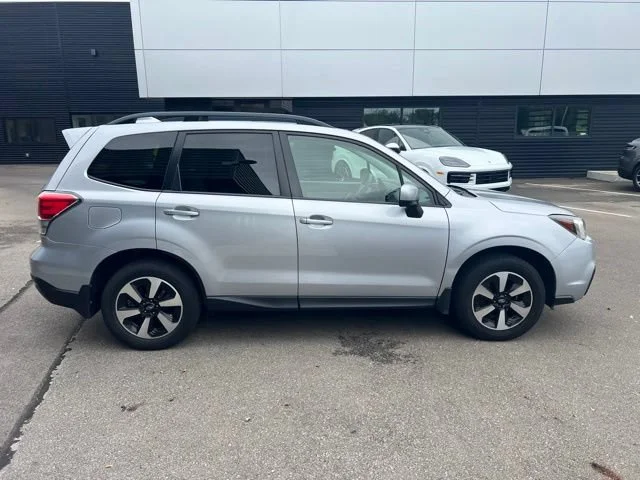 Used 2017 Ice Silver Metallic Subaru Premium image 2