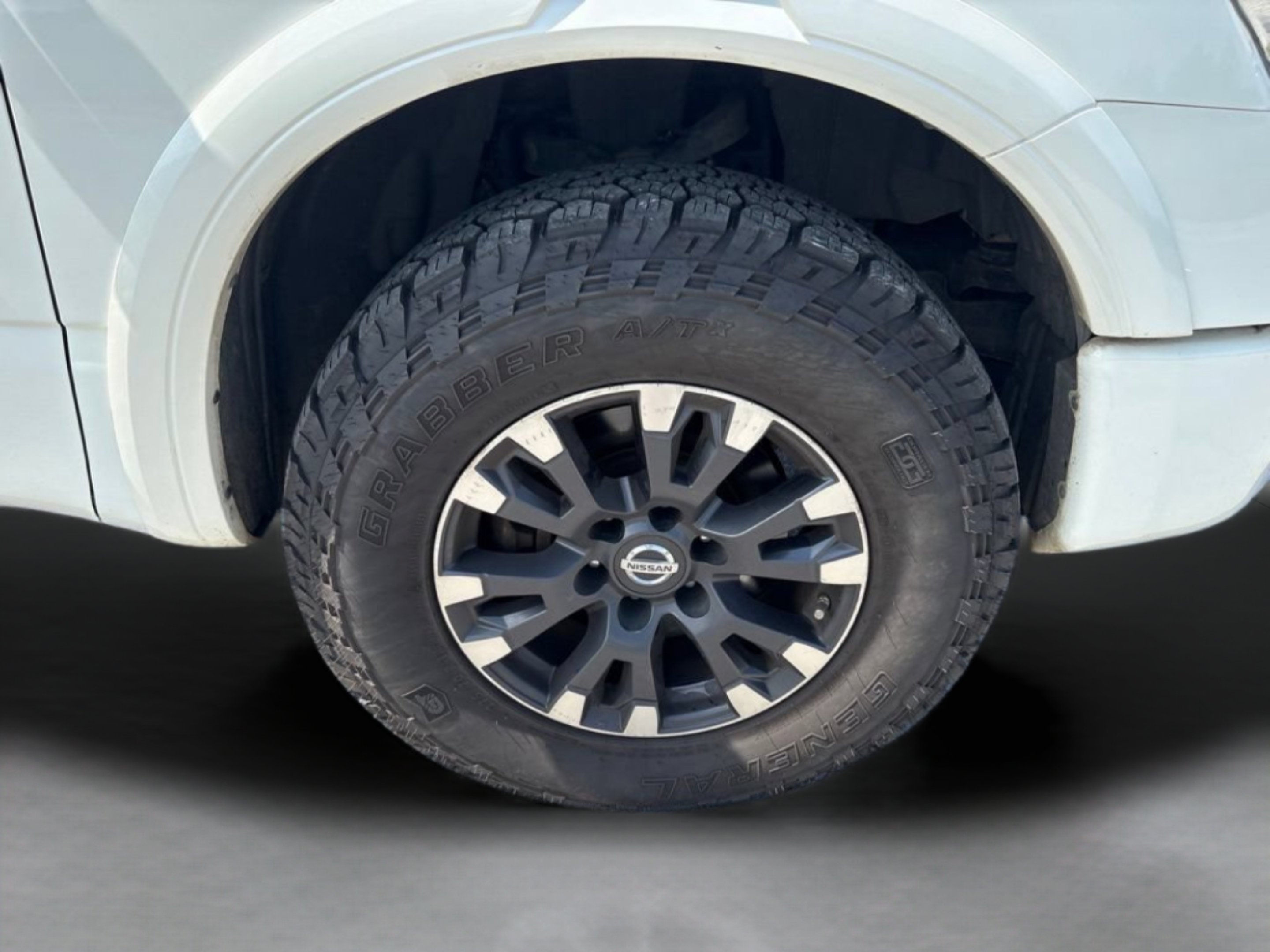 Used 2017 Pearl White Nissan PRO-4X image 34