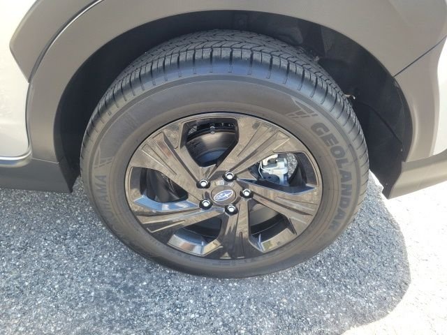 Used 2025 Silver Subaru Base image 8