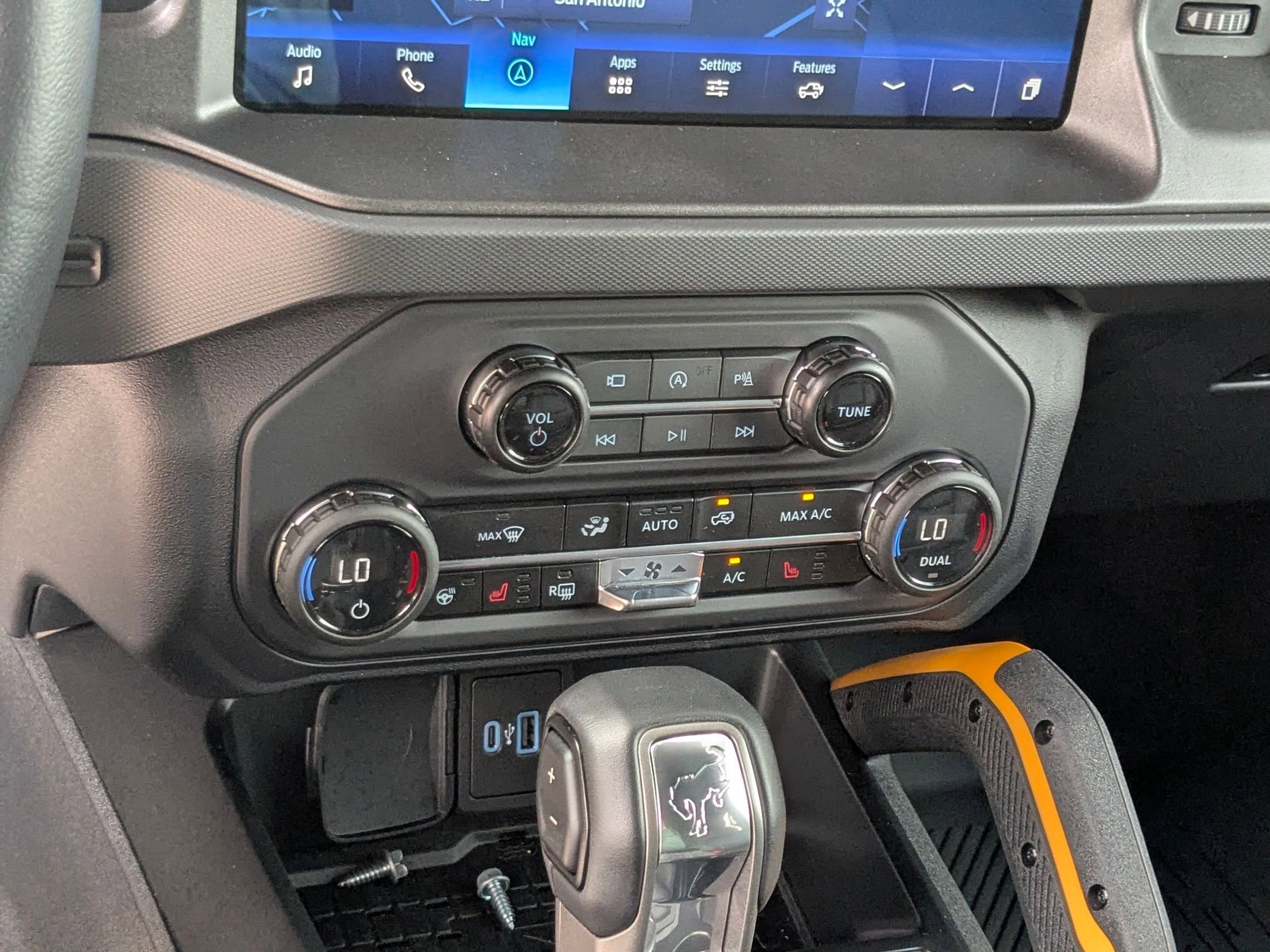 Used 2024 Gray Metallic Ford Badlands image 18