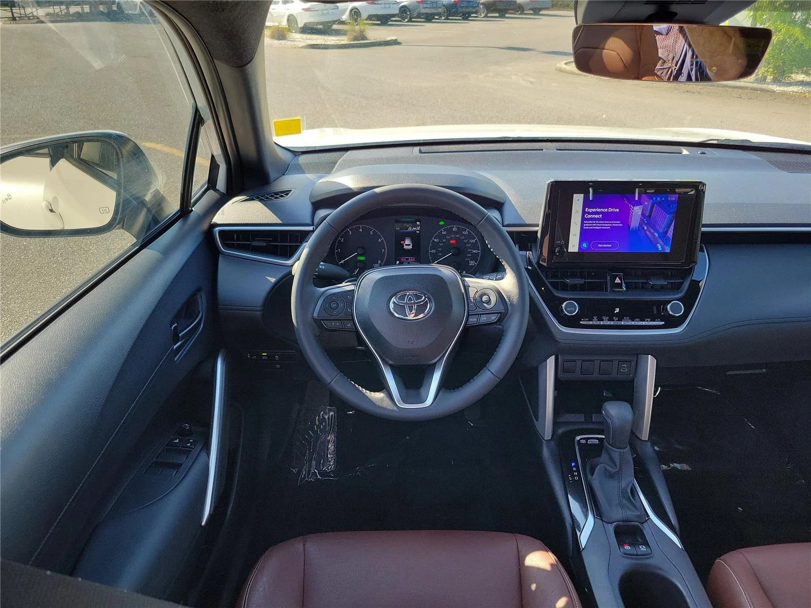 Used 2024 Wind Chill Pearl Toyota Hybrid SE image 12
