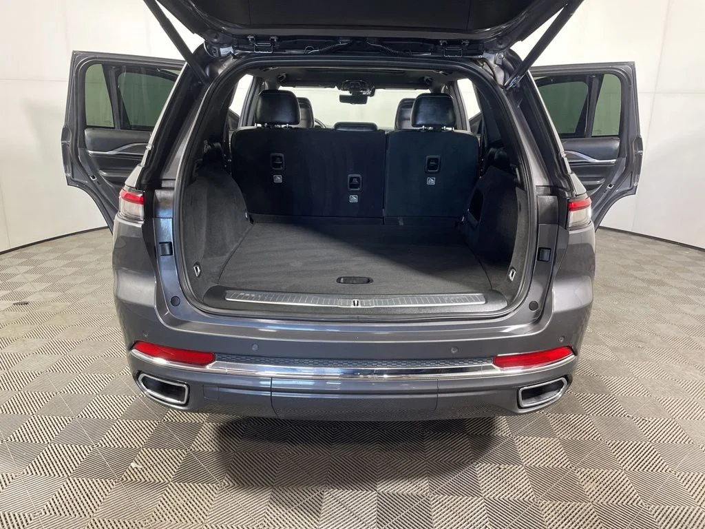 Used 2022 Gray Metallic Jeep Overland 4xe image 21