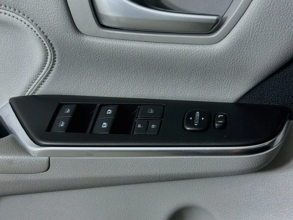 Certified Used 2017 Gray Toyota XLE image 18