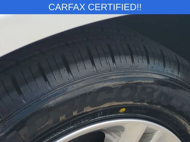 Used 2019 White Dodge SXT image 11