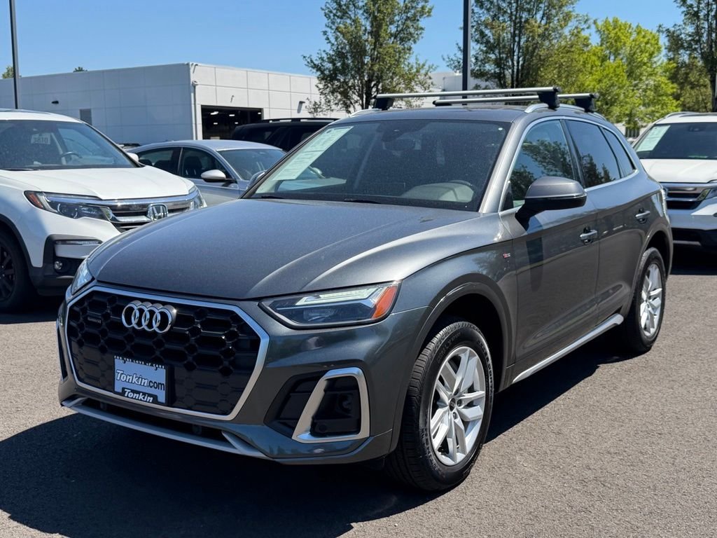 Used 2024 Daytona Gray Pearl Effect Audi 45 S line Premium image 3