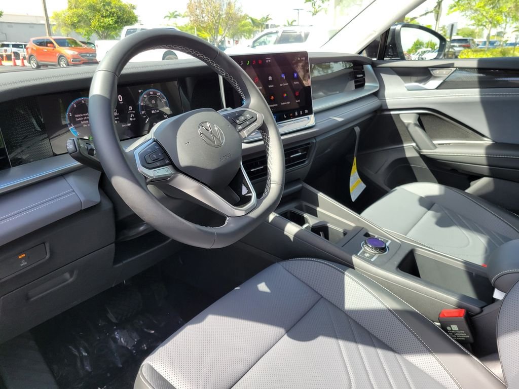 New 2026 Black Volkswagen 2.0T SE image 11