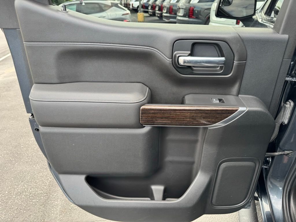 Used 2021 Blue GMC Elevation image 20